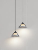 Bild in der Galerieansicht laden, Kegelglas Pendelleuchte – Modernes konisches Design für Küchen- und Essbereiche
