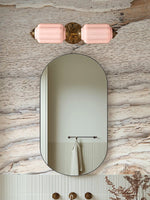 Cargar imagen en el visor de la Galería, Aplique de pared horizontal Eloise de cristal vintage americano con forma de farol
