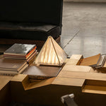 Bild in Gallery-Viewer laden, Fragment Tischlampe