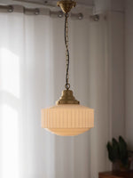 Bild in der Galerieansicht laden, Opalglas Pendelleuchte – Vintage Milchglas Pendelleuchte im Art Deco Stil
