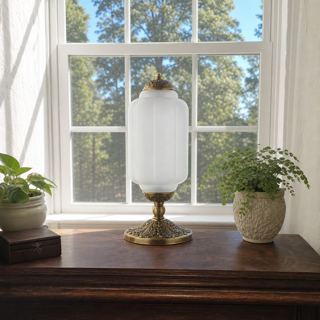 Lampe de table d'inspiration vintage avec abat-jour en verre festonné Eloise pour un éclairage d'appoint dans la chambre et le salon 