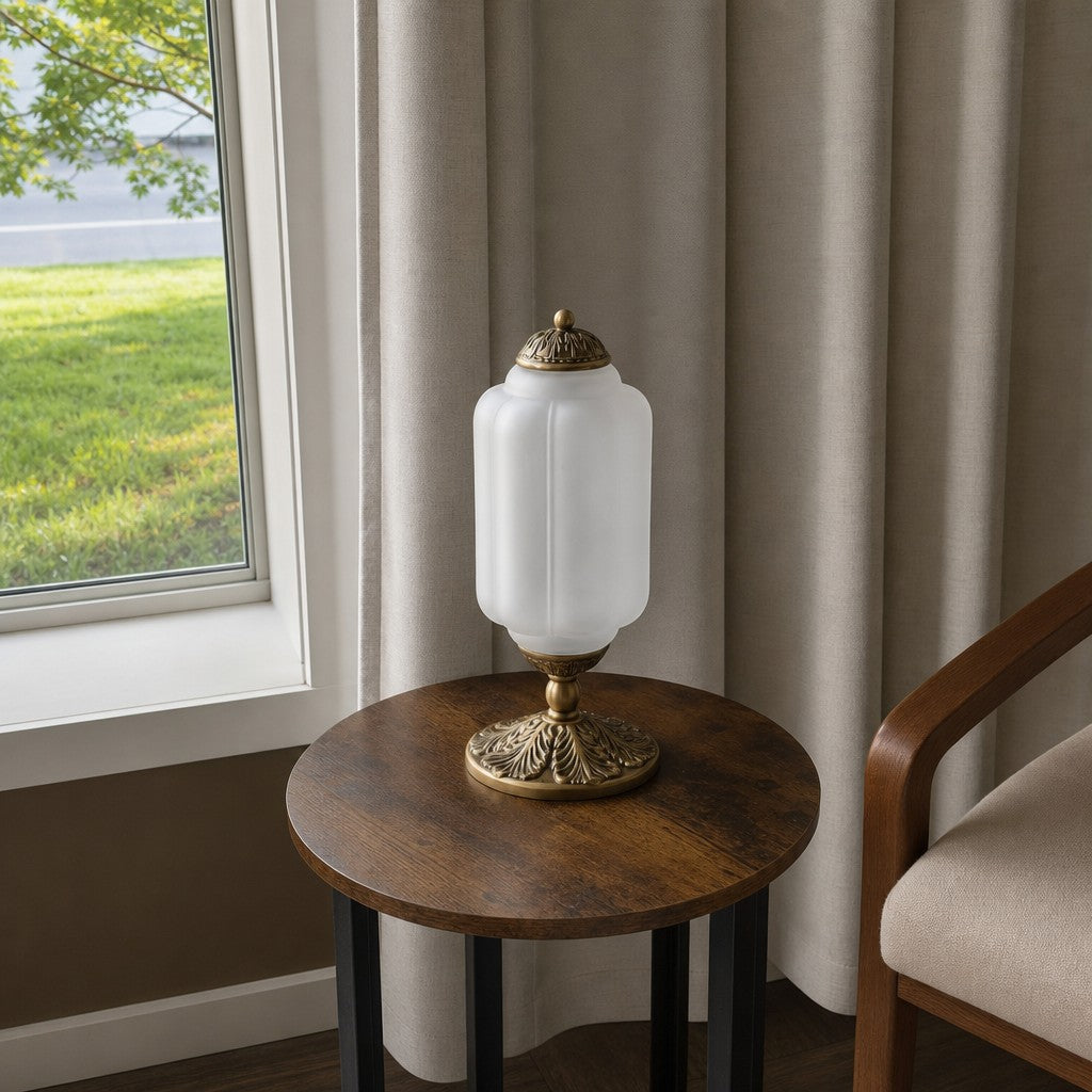 Lampe de table d'inspiration vintage avec abat-jour en verre festonné Eloise pour un éclairage d'appoint dans la chambre et le salon 