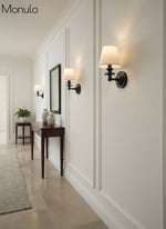 Cargar imagen en el visor de la Galería, Aplique de pared Rowan con pantalla cilíndrica – Aplique de tela para una iluminación acogedora de estilo rústico
