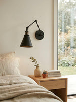 Cargar imagen en el visor de la Galería, Apliques de pared para dormitorio con brazo oscilante de metal Conique - Lámpara industrial con brazo oscilante, aplique de pared ajustable 