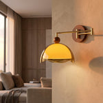 Charger l'image dans la visionneuse de galerie, Applique murale Sunset Vintage Modern – Lampe à double abat-jour de la série Sunset avec base texturée en bois