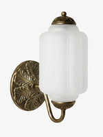 Bild in Gallery-Viewer laden, Vintage Milchglas Wandleuchte Nachttisch Flur Eloise Wandleuchte