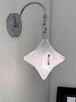 Cargar imagen en el visor de la Galería, Aplique de pared Art Déco Star - Lámpara de vidrio esmerilado para pasillo - Astris Selene 
