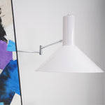 Cargar imagen en el visor de la Galería, Aplique de pared de metal blanco con brazo ajustable
