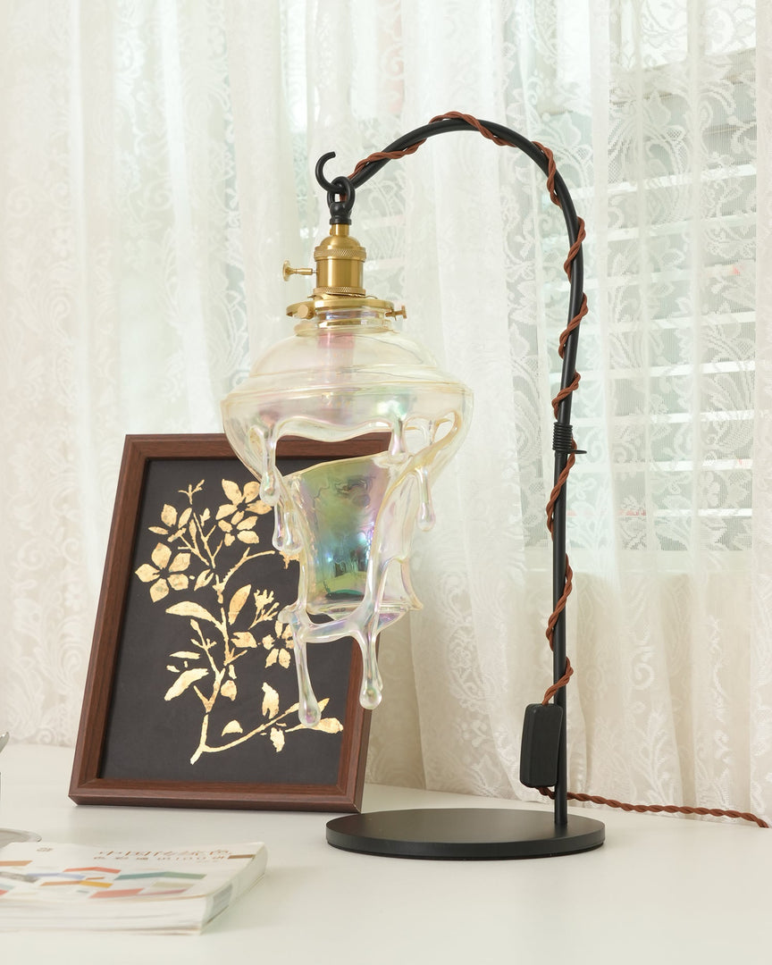 Lámpara de mesa con forma de gota de agua