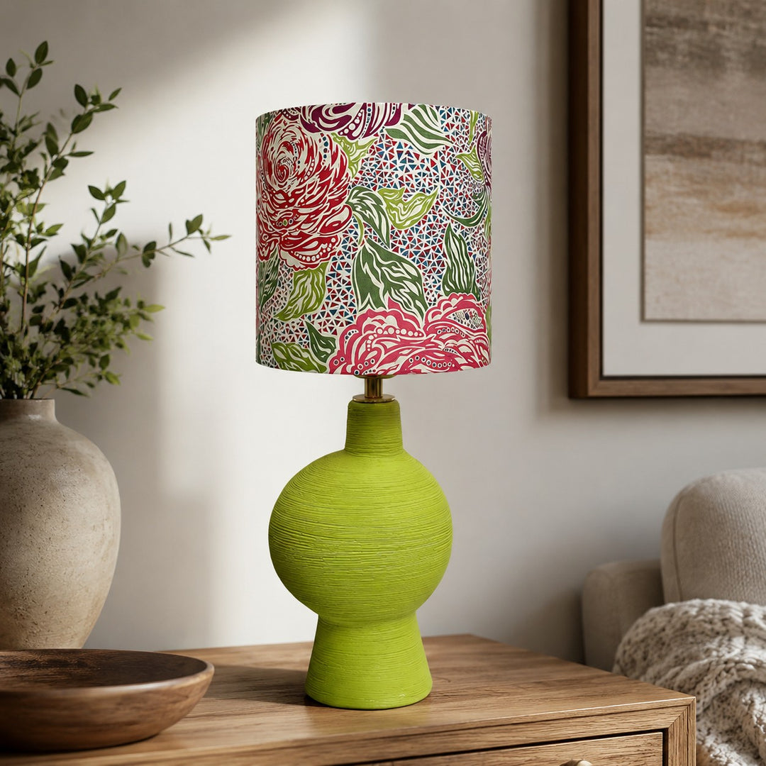 Vertical Stripe table lamp on a round table