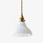 Cargar imagen en el visor de la Galería, White Bell Flower glass pendant light
