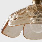 Cargar imagen en el visor de la Galería, Close-up of clear pressed-glass petal edge