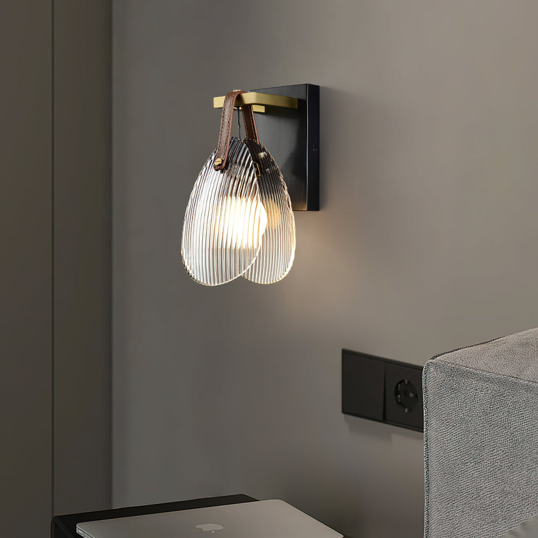 Lámpara de pared de cristal con forma de concha