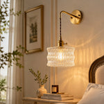 Cargar imagen en el visor de la Galería, Clear ripple glass wall light near framed art and books