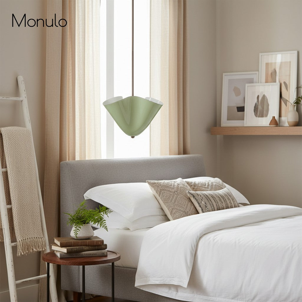 Lámpara colgante moderna Bellina: pantalla de cristal curvado artístico con elegante suspensión metálica