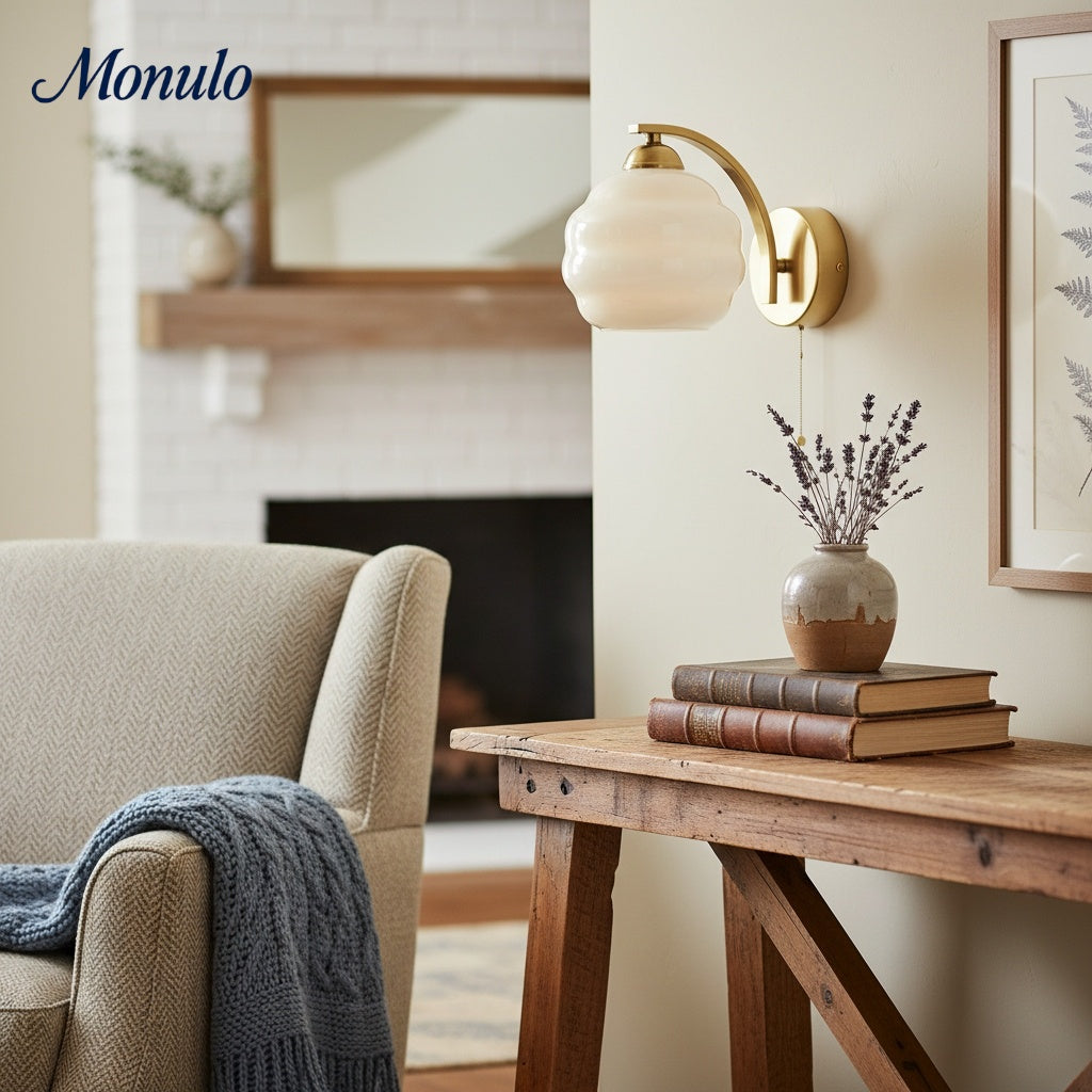 Aplique de pared Bauhaus con globo de ópalo Capigia: luz minimalista vintage para dormitorio o pasillo 