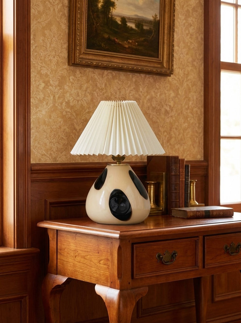 Lampe de table plissée en tissu minimaliste Undara - Éclairage nordique moderne pour bureau à domicile et tables d'appoint