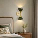 Cargar imagen en el visor de la Galería, bedroom_bedside_wall_sconce_scene