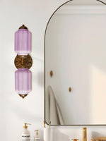 Cargar imagen en el visor de la Galería, Aplique de pared horizontal Eloise de cristal vintage americano con forma de farol

