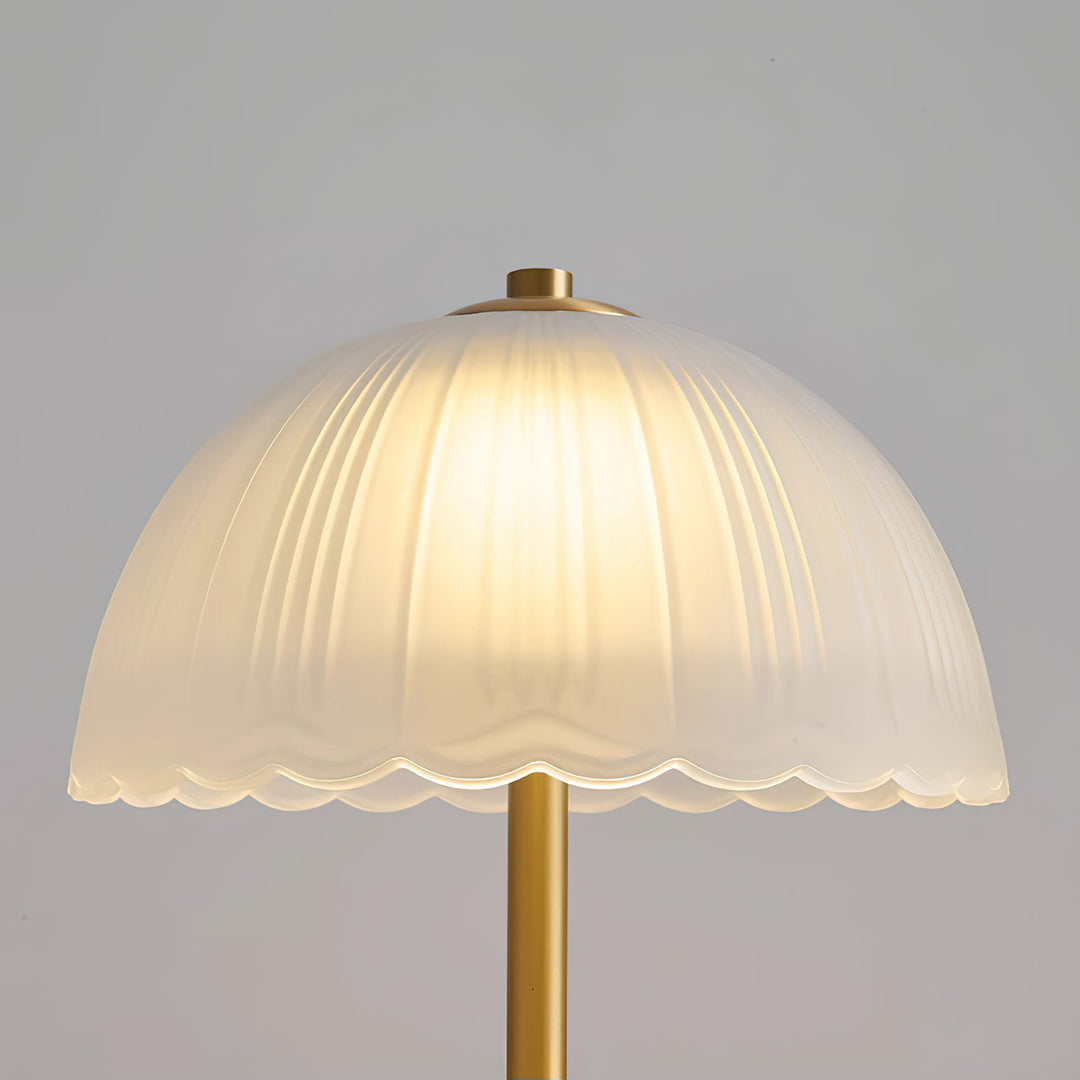 Kleine Schirm-Tischlampe