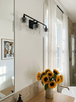 Bild in Gallery-Viewer laden, Lirra Dreifach-Glasschirm Schminklicht Schlankes Metall-Design – Badezimmer-Ankleidebeleuchtung
