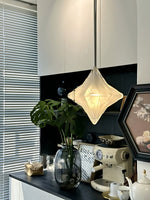 Cargar imagen en el visor de la Galería, Lámpara colgante Art Déco Star de cristal esmerilado con estilo geométrico - Astris Elara 
