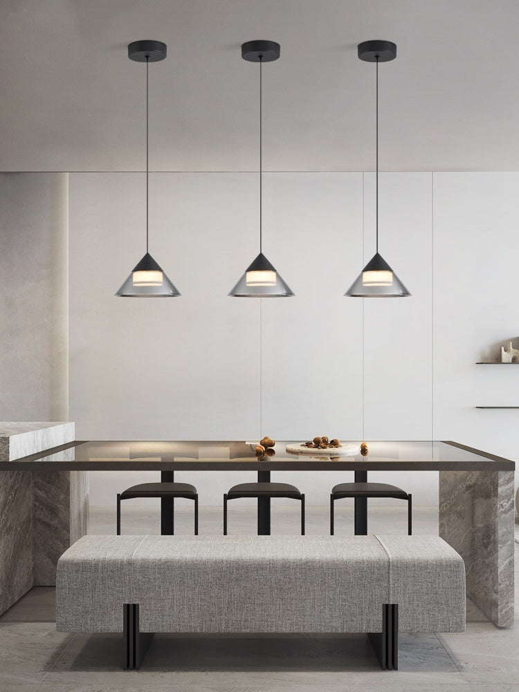 Kegelglas Pendelleuchte – Modernes konisches Design für Küchen- und Essbereiche