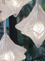 Cargar imagen en el visor de la Galería, Lámpara colgante Art Déco Star de cristal esmerilado con estilo geométrico - Astris Elara 
