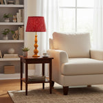 Charger l'image dans la visionneuse de galerie, Lampe de table sculpturale Grainora avec base en grain de bois naturel et abat-jour en tissu pour intérieurs chaleureux