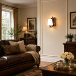 Charger l'image dans la visionneuse de galerie, Wall sconce in living room
