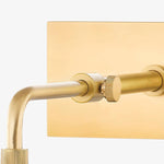 Bild in Gallery-Viewer laden, Aurix Minimalistische Eisen-Wandlampe – Elegante wandmontierte Beleuchtung zur Aufwertung jeder Innenraumgestaltung