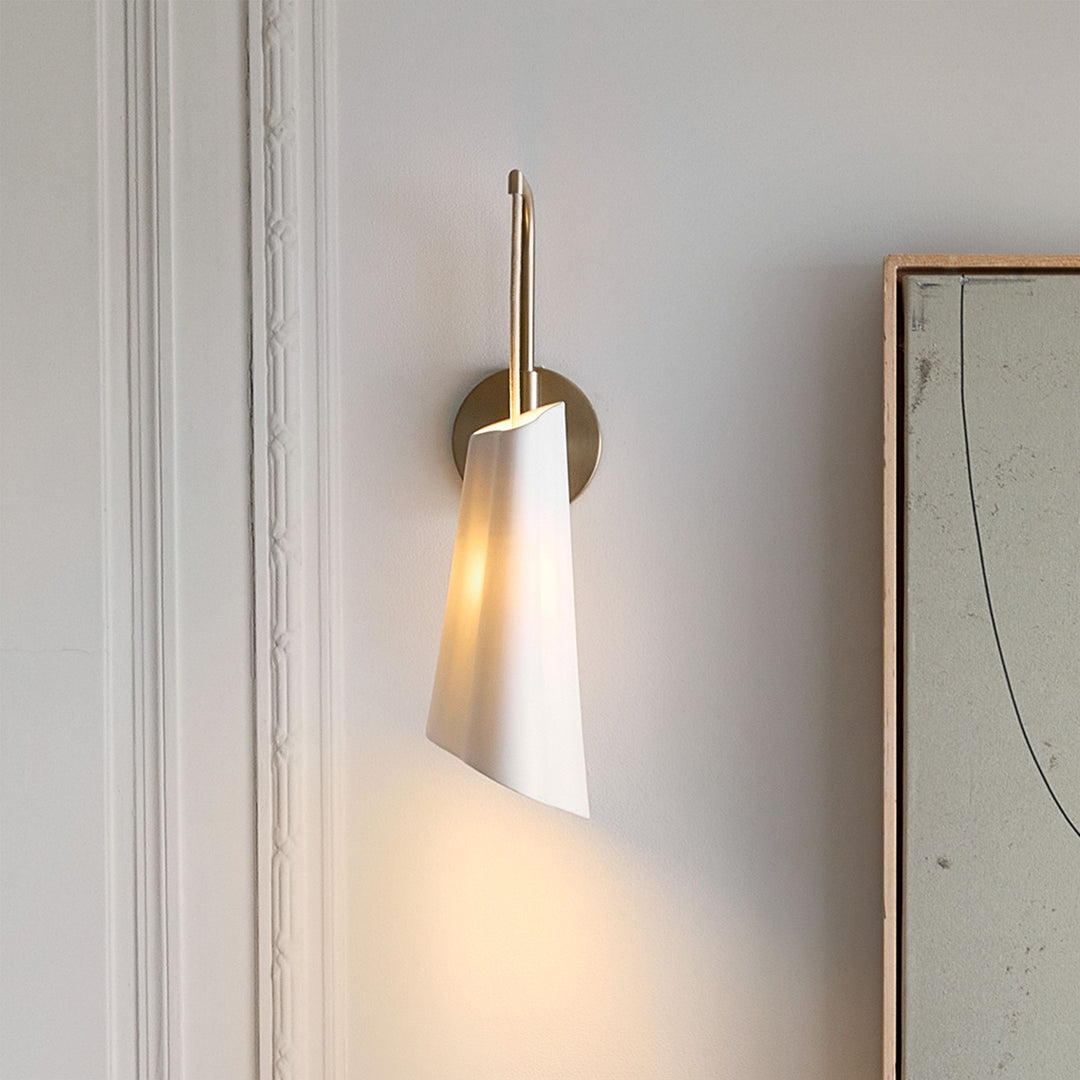 Aplique de pared elegante Orovia: cerámica, vidrio y metal, latón champán
