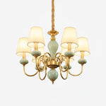 Charger l'image dans la visionneuse de galerie, Lustre Branche Série Altoris avec Abat-jours en Tissu – Lustre en Laiton et Céramique pour Salon