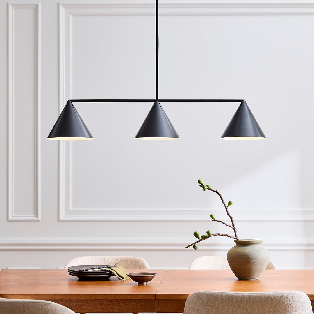 Lámpara de araña de metal con pantalla cónica Brivana: lámpara de comedor minimalista lineal