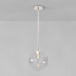 Cargar imagen en el visor de la Galería, Lámpara colgante Selvion con forma de globo escultural: moderna lámpara colgante de cristal con un diseño elegante.
