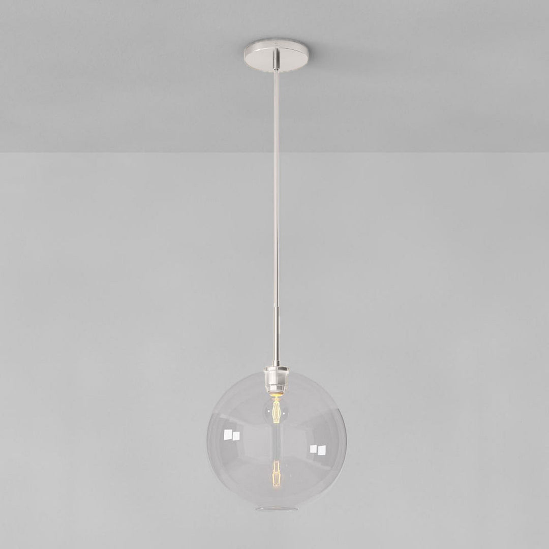 Lámpara colgante Selvion con forma de globo escultural: moderna lámpara colgante de cristal con un diseño elegante.