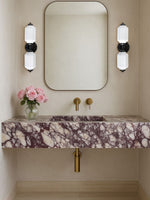 Cargar imagen en el visor de la Galería, Aplique de pared horizontal Eloise de cristal vintage americano con forma de farol
