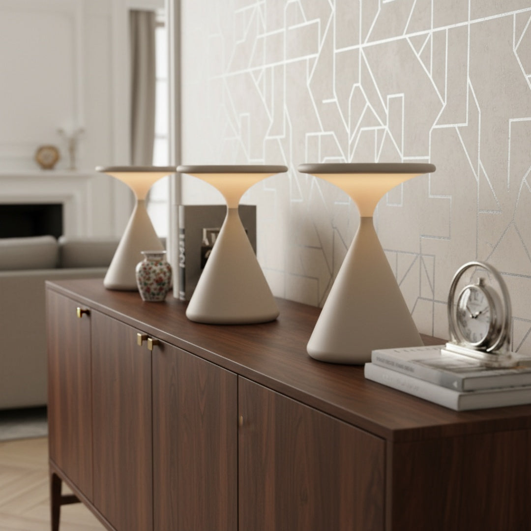 Lámpara de Mesa Portátil LED Nómada – Diseño Moderno de Silueta Minimalista para Hogar y Patio N40