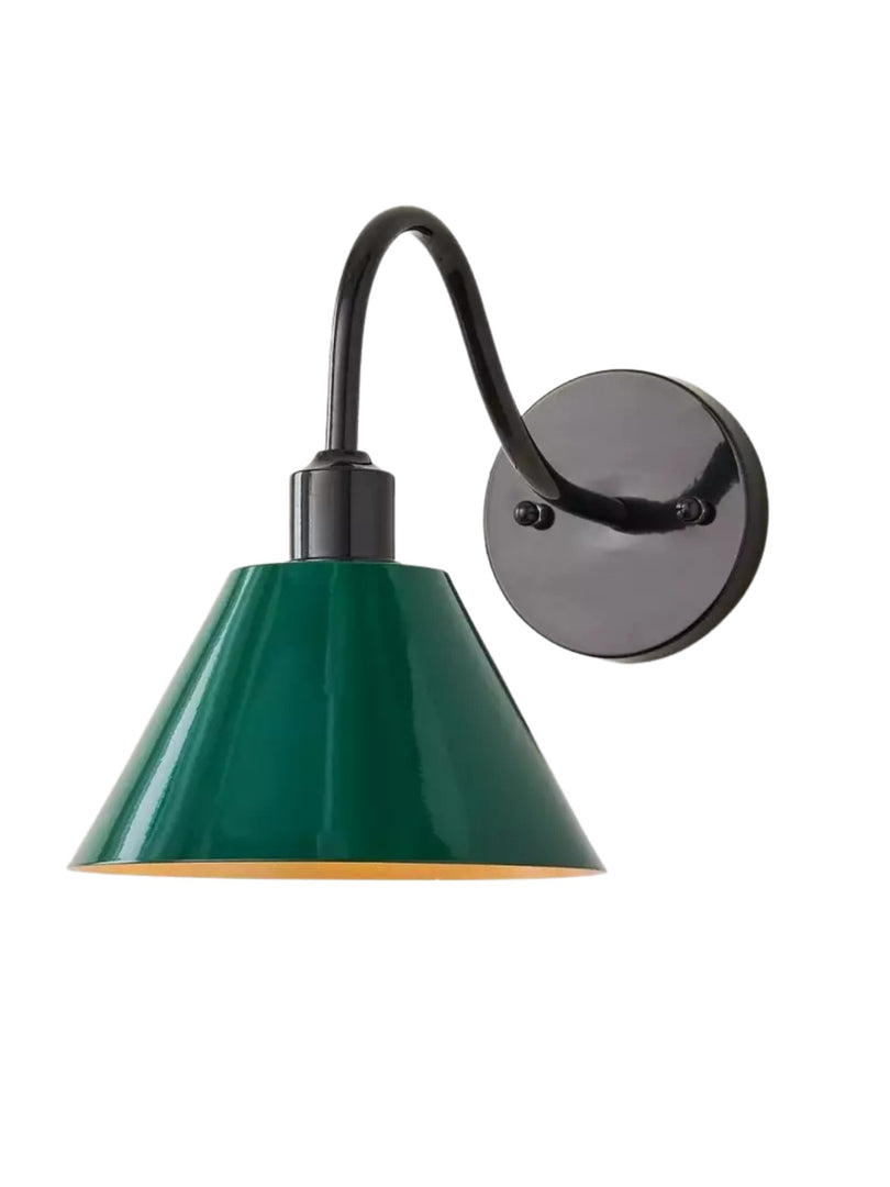 Aplique industrial moderno cónico con silueta de metal limpio