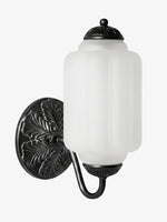 Bild in Gallery-Viewer laden, Vintage Milchglas Wandleuchte Nachttisch Flur Eloise Wandleuchte