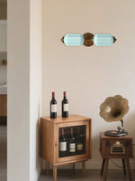 Cargar imagen en el visor de la Galería, Aplique de pared horizontal Eloise de cristal vintage americano con forma de farol
