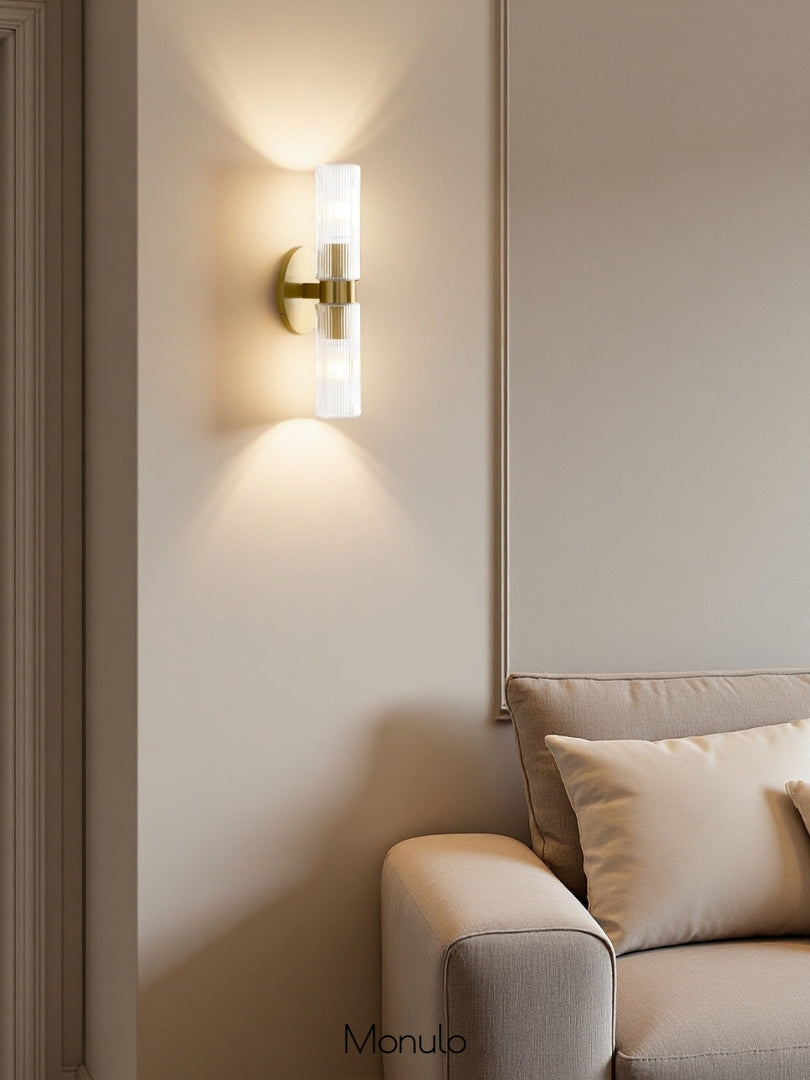 Applique murale Rivora en tube de verre strié – Luminaire double tube en laiton cannelé