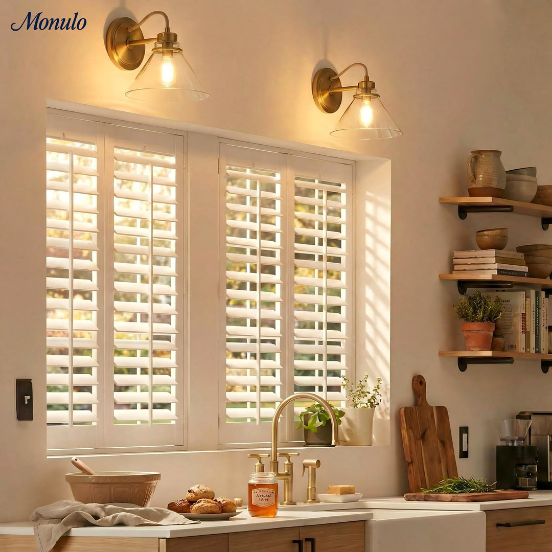 Aplique de pared Aurenza con brazo curvo y forma de globo: lámpara de pared industrial moderna para baño, dormitorio y pasillo.