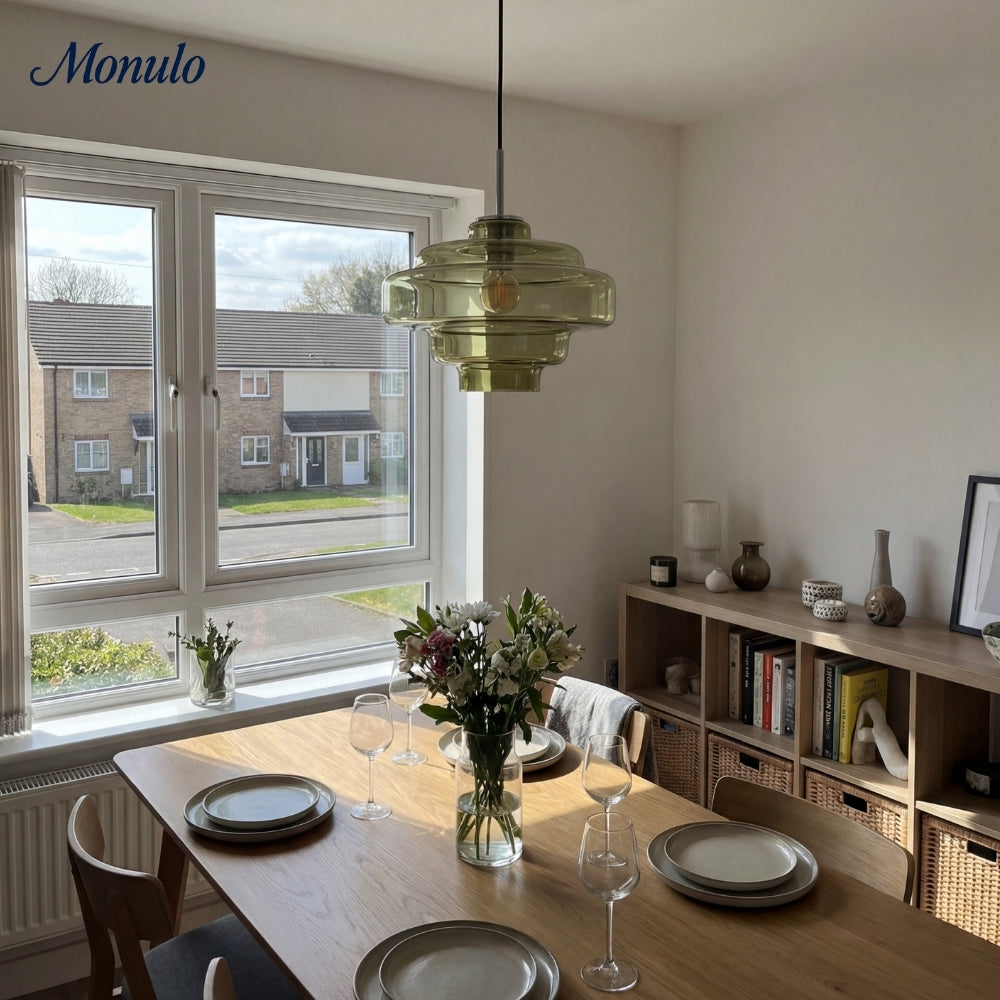 Lámpara colgante Koloro con pantalla de vidrio coloreado: moderna lámpara de suspensión ajustable para interiores.