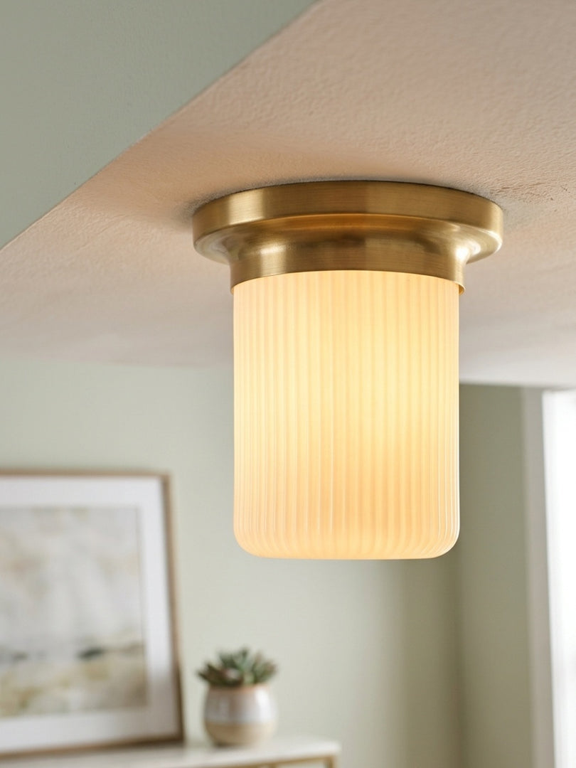 Rivora Strukturierte gerippte Glas-Deckenleuchte — Elegante flache Leuchte für Eingangsbereiche