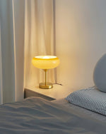 Bild in der Galerieansicht laden, Eier-Tarte Glas Tischlampe
