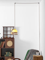 Charger l'image dans la visionneuse de galerie, Tasseled Brass Glass Swag Pendant Light