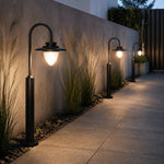 Cargar imagen en el visor de la Galería, outdoor path light installation scene