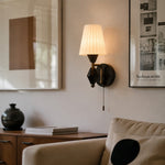 Cargar imagen en el visor de la Galería, Wall sconce installed beside framed artwork