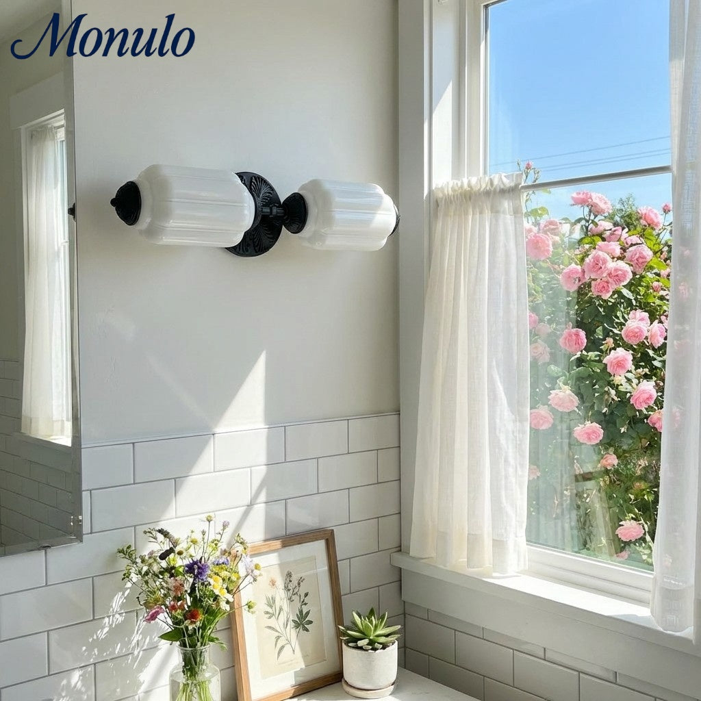 Applique murale vintage en verre laiteux festonné Eloise - Éclairage d'appoint moderne pour salle de bain et chambre